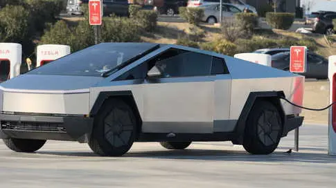 Ethical Concerns Surround Alleged $400M Tesla Purchase by State Department