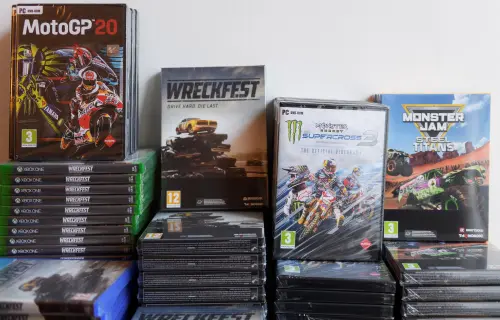 "Embracer Falls Short of Quarterly Profit Forecast Due to Rising Costs and Weak Box Office Performance"