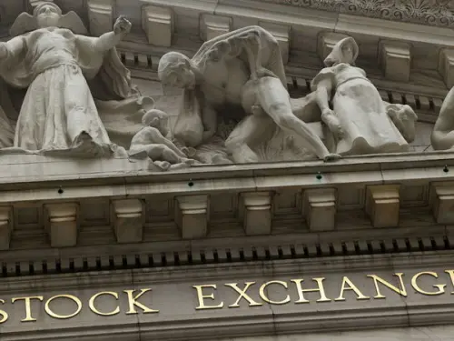 Stocks Fall and Dollar Rises Amid Trump Tariffs' Trade War