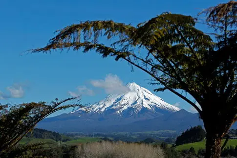 New Zealand Mountain Granted Legal Status as Sacred Māori Ancestor