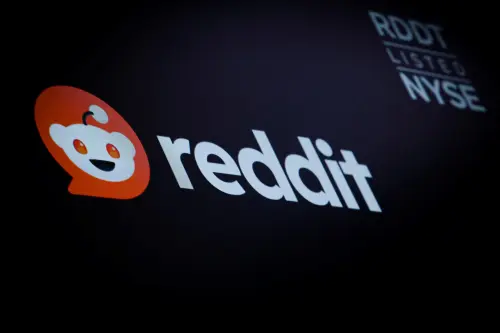 Reddit Stock Drops Due to Concerns Over Decrease in Daily Active Users
