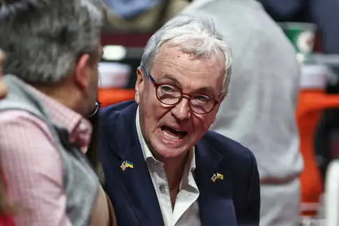 New Jersey Governor Challenges Federal Authority by Hosting Migrant Above Garage