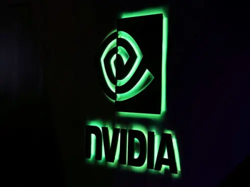 Nvidia Falls in Pre-market Trading Due to China's DeepSeek, Sparking Global Tech Sell-off