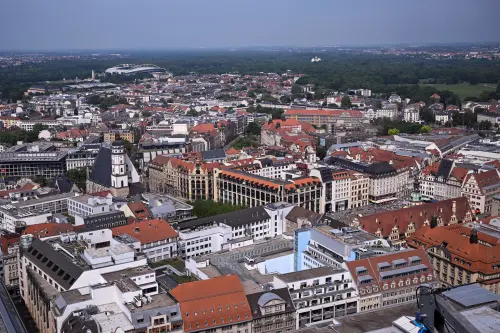 Survey Reveals German Cities' Budget Challenges Amidst Rising Costs and Weak Economy