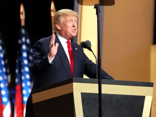 Trump Considers Implementing 10% Tariff on China from February 1