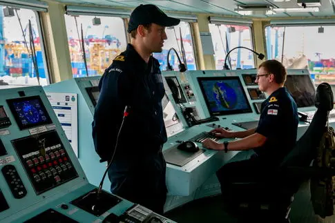 UK Tracks Russian Spy Ship in British Waters, Alerts Putin