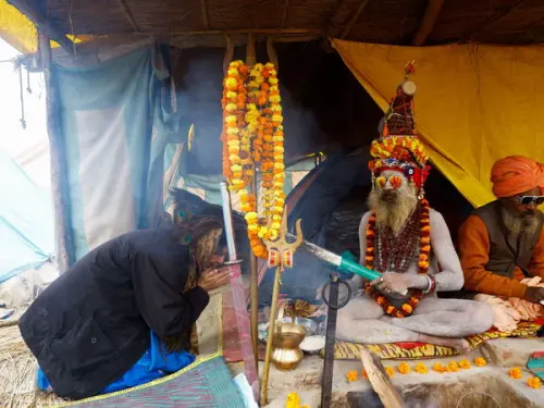 Fire Ravages Tents at India’s Major Hindu Festival without Causing Injuries