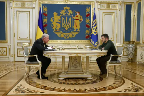 Zelenskiy Meets US Envoy Kellogg in Kyiv; Joint News Conference Canceled