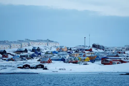 Greenland's Ruling IA Party Cautious About Quick Independence Referendum