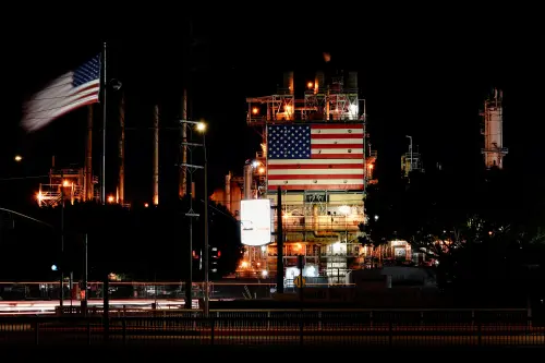 US Refiners Considering Shift to Lighter Crudes Amid Concerns Over Trump Tariffs