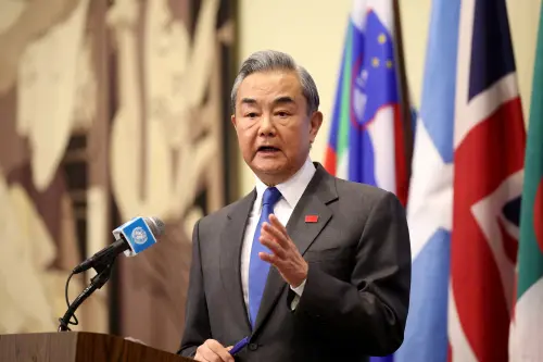 China Supports Trump's Peace Initiative for Ukraine at G20 Summit as US Allies Rally Behind Zelenskiy