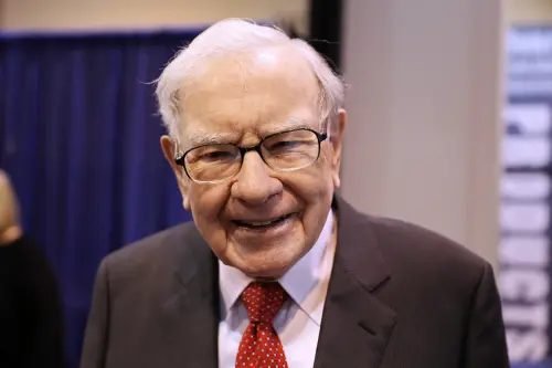 Warren Buffett Issues Warning to Washington as Berkshire Posts Record Profit and Cash