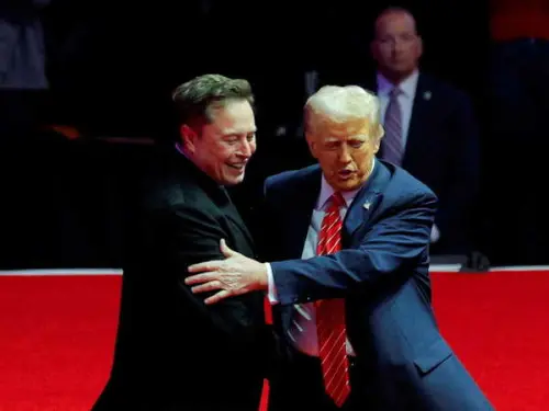 HUD Computers Hacked to Display AI Video of Trump Kissing Elon Musk's Feet