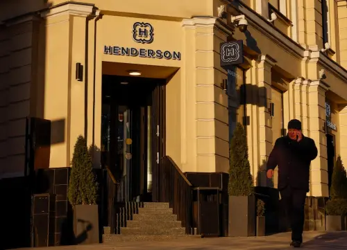 Western Brands Face a New Challenge: Russian Markets' Transition from Fashion to Cars