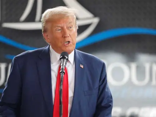 Trump Criticizes Apple for Refusing to Abandon DEI Policies