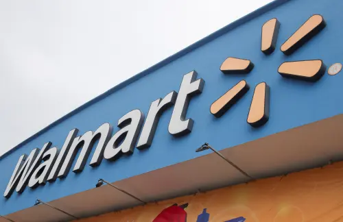 Walmart Mexico Prepares to Launch Debit Card Service