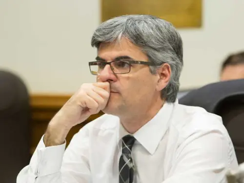 Liberal Opposition Calls for Resignation of Three CAQ Ministers in Response to SAAQclic Scandal