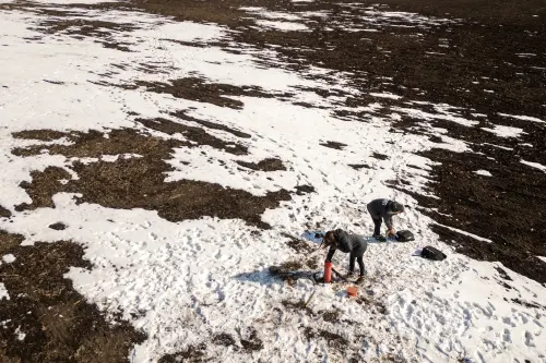 Trump-Zelenskiy Conflict Delays Ukraine's Mineral Riches Gain