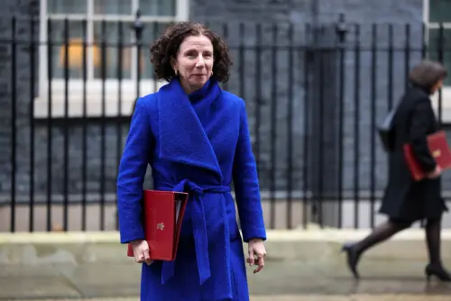 UK Development Minister Resigns Due to PM Starmer’s Aid Budget Cut