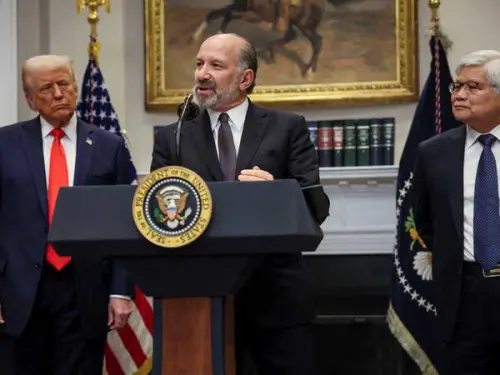 Lutnick: Trump Likely to Announce Tariff Compromise with Canada and Mexico on Wednesday