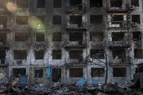 Kyiv Official Acknowledges Limited Ability to Retake All Occupied Territory by Force