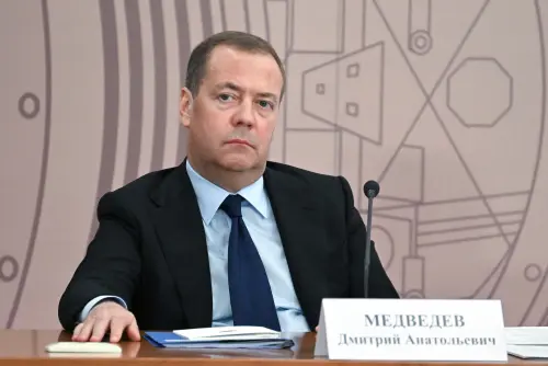 Russian PM Medvedev Warns of Merciless Destruction for Ukrainian Troops in Kursk
