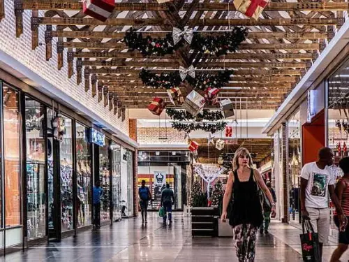 University of Michigan Survey: US Consumer Sentiment Declines as Price Expectations Rise Due to Tariffs