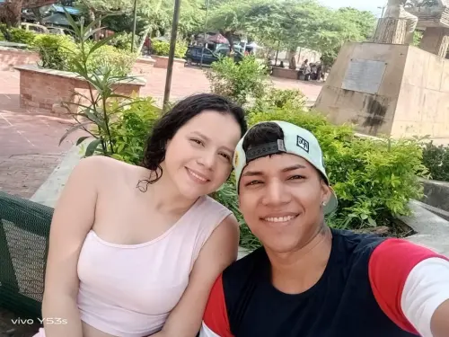 Desperate Venezuelan Relatives Seek Answers Following US Deportations to El Salvador