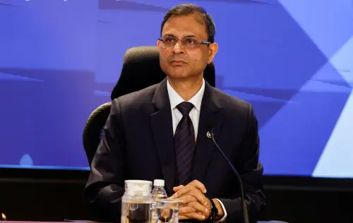Central Bank Governor of India Urges Banks to Embrace AI for Resolving Consumer Complaints