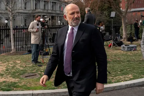 Commerce Chief Calls for Industry Support to Block Chinese Access to US Chips