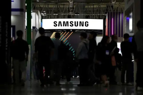 Samsung's Encounter with Shareholder Inquiries Following AI Chip Failures and Stock Decline