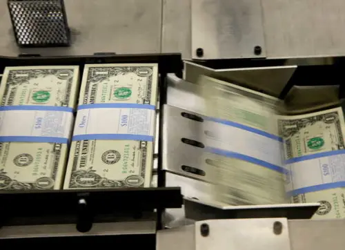 OECD Reports Global Debt Exceeds $100 Trillion Amid Rising Interest Costs