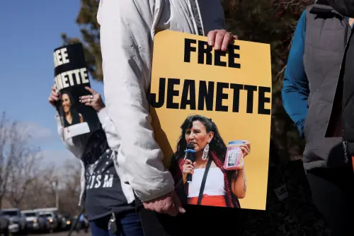 US Judge Prevents Trump Administration from Deporting Immigration Activist