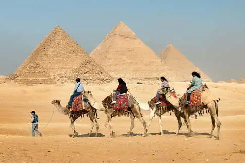 Hidden City Beneath Giza Pyramids Ignites Archaeological Debate, Scientists Say