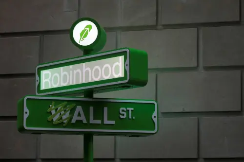 Massachusetts Regulators Investigate Robinhood for March Madness Betting Activities