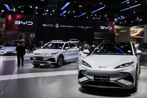 BYD Plans to Double Overseas Sales to 800,000 by 2025, Chairman Informs Analysts