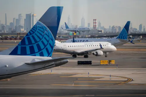 United Secures FAA Approval for First Planes Equipped with Starlink