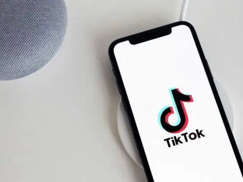 Trump to Meet with Potential Investors for TikTok Amid Ban Threat