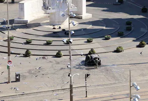 Man Torches Car in Amsterdam Square Days After Terror Stabbing