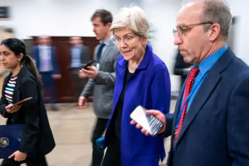 Democrats urge SEC to retain records on Trump's crypto business amid conflict probes