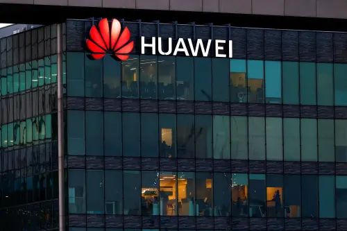 Huawei's Chips Lag Behind U.S. by One Generation, CEO Reports Workarounds
